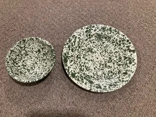 Crow Canyon Home Moss Green Splatter 10” Enamelware Plate And Unbranded 6” Bowl