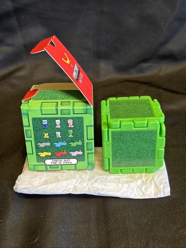 2025 McDonald’s Minecraft Movie Happy Meal Toy #1 Grass Block & Llama - Picture 6 of 7