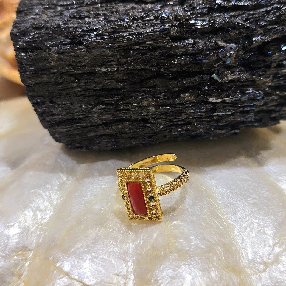 Anello corallo rosso naturale argento 925 placcato oro zirconi verdi donna - Immagine 2 di 4