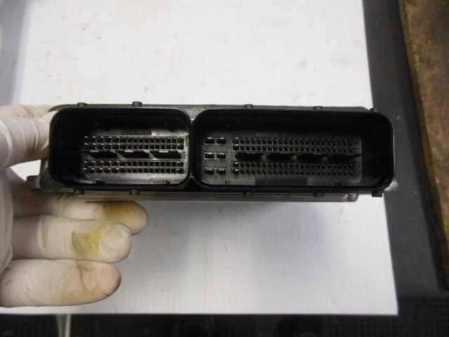 Módulo de control electrónico ECM del motor 2,0 L compatible con 10 AUDI A4 498499 Foto 2 de 4