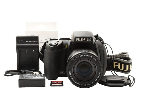 FujiFilm Finepix HS10 30x Zoom 10MP Flip Out Screen Bridge Digital