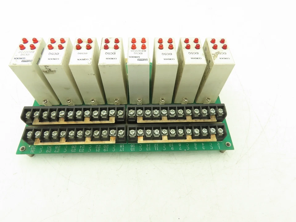 Placa de circuito Gordos Arkansas PB-32Q con 8 módulos de entrada IDC5Q de 4 canales Foto 4 de 4