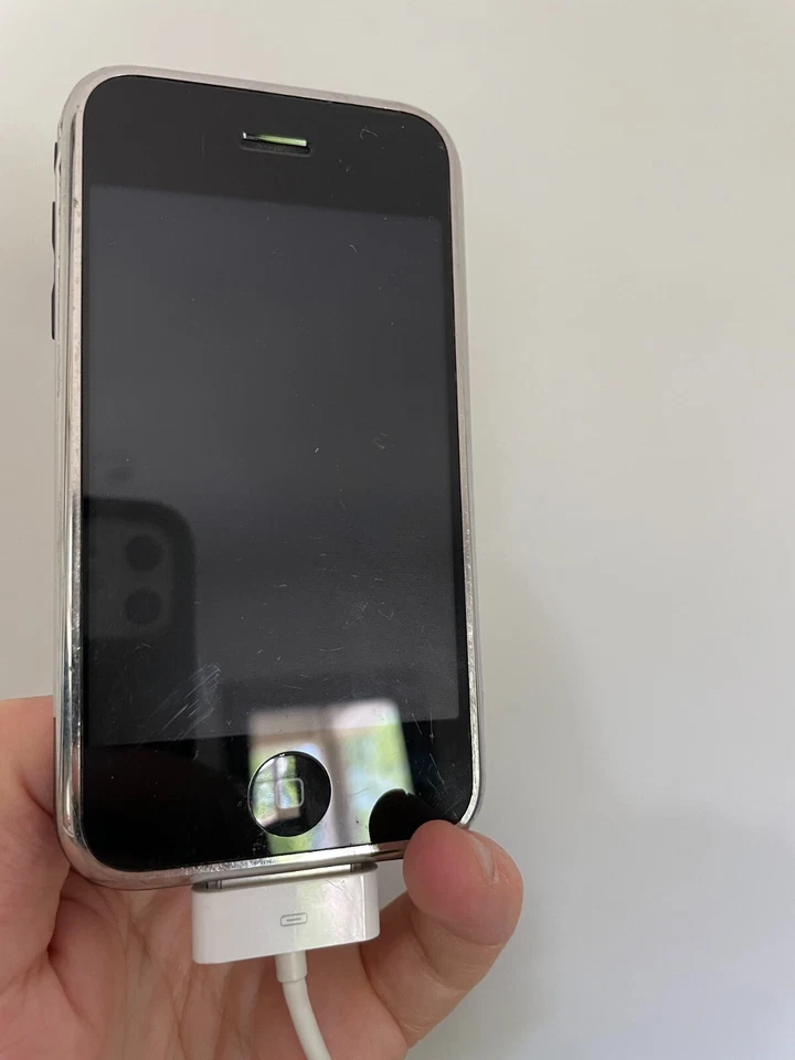 Apple iPhone 1ª Generación 8GB A1203 G3D Foto 3 de 4