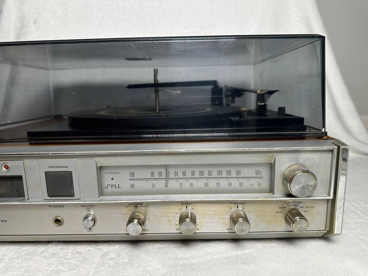 Vintage SANYO DXT-5004 Turntable Stereo System AM/FM Radio
