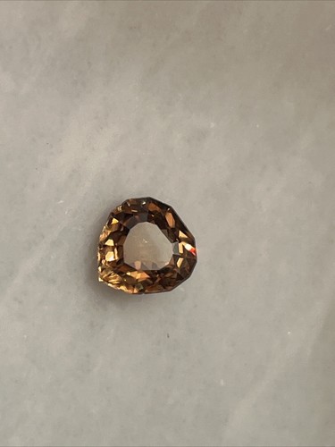 Natural Yellow Zircon VS 3.06ct Fancy-cut - Picture 4 of 9