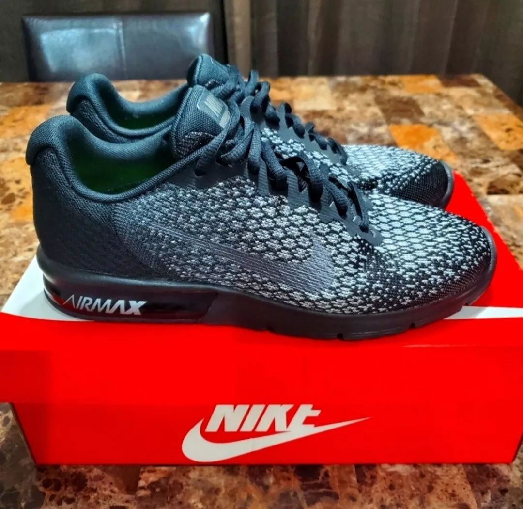 Size 9 Nike Air Max Sequent 2 Black