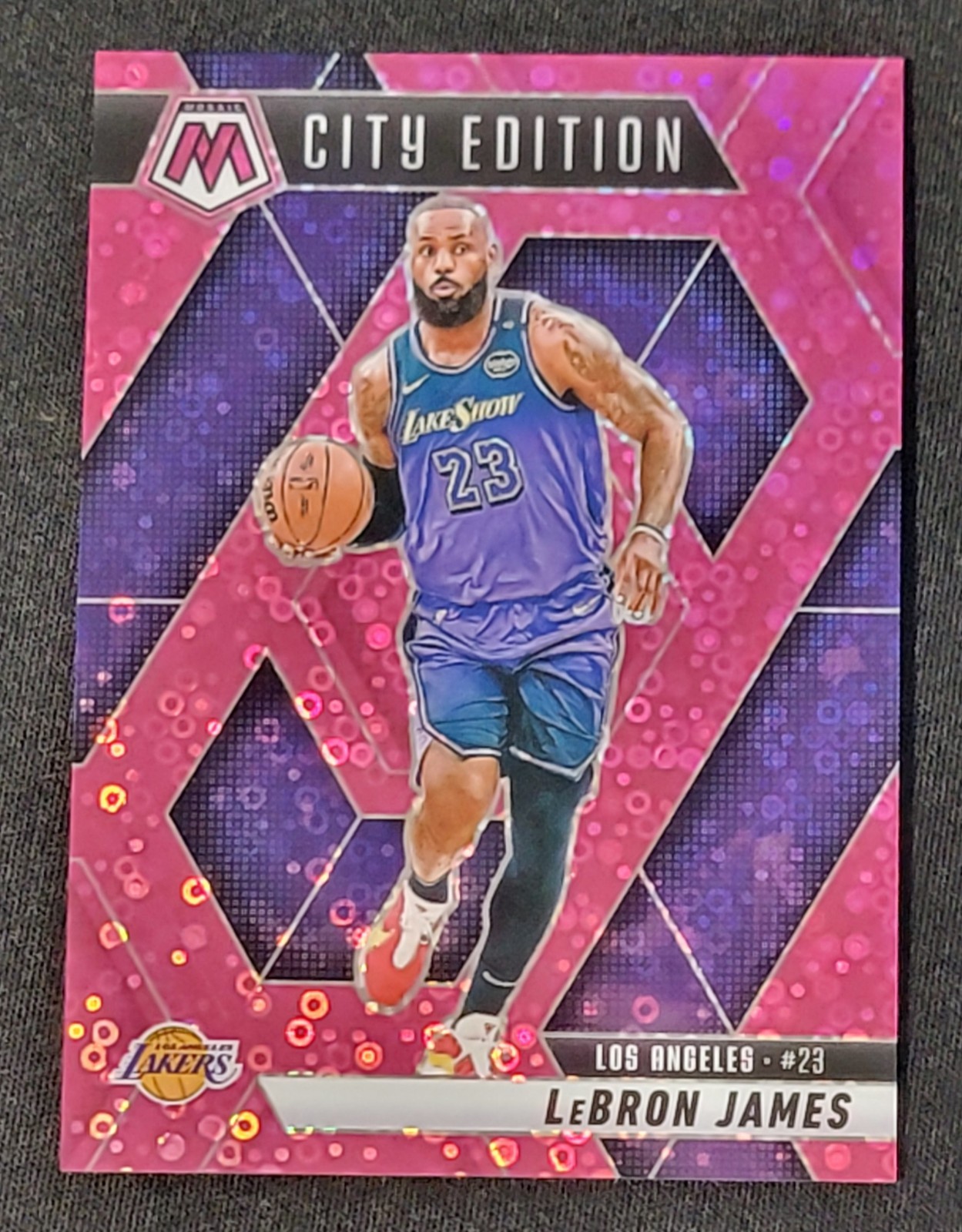 2024-25 Mosaic City Edition LeBron James Fast Break Pink Disco #19/20! Lakers 🔥
