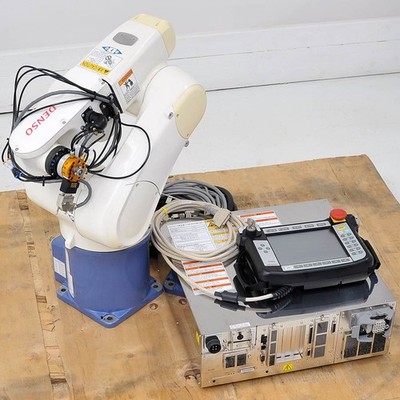 Denso Wave VS-6556 Robot Arm with RC7M Controller, Teach Pendant, Cables Working