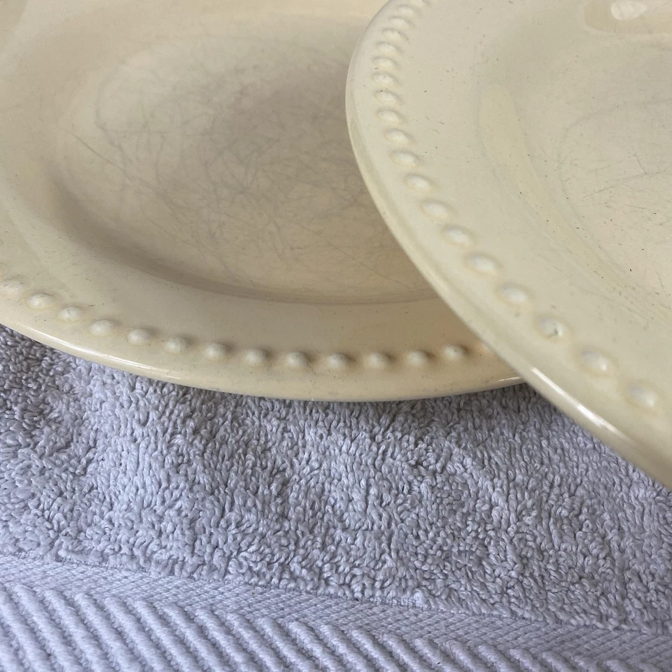 Набор обеденных тарелок Pottery Barn Emma из 3 ободков с бисером кремовая керамика Португалия - Изображение 3 из 4