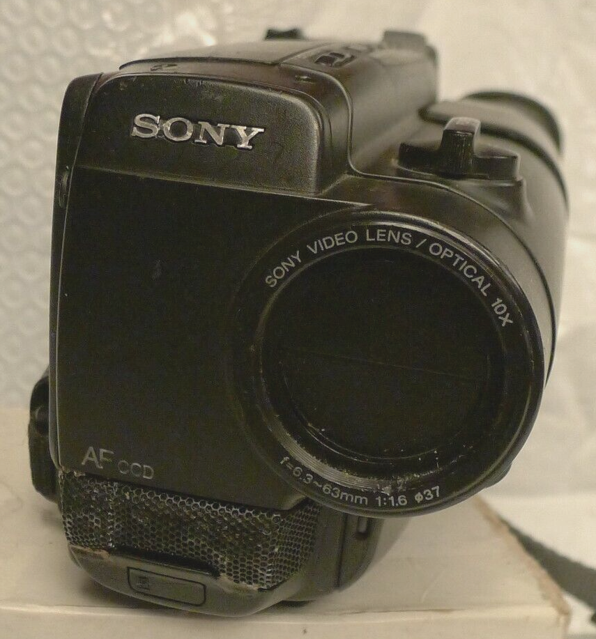 Sony CCD-TR44 Handycam Video 8 Camera Recorder + Hand/Neck Straps RARE ...