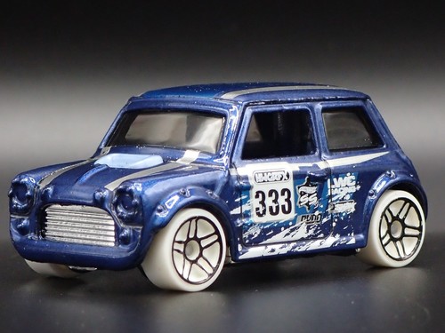 1969-1976 Mini Cooper Mark III 1:64 Escala Coleccionable Diorama Modelo Fundido - Imagen 7 de 7