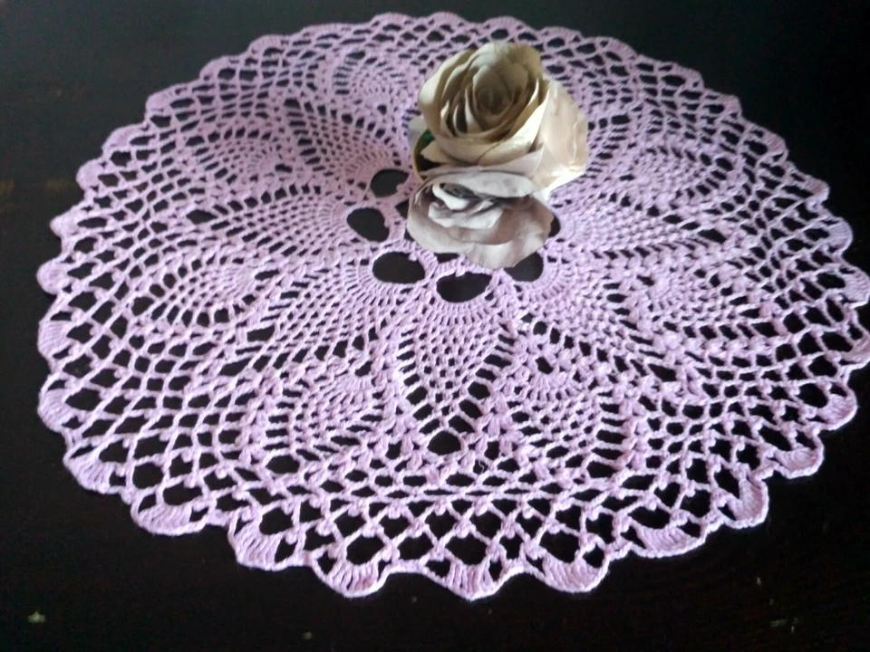 Mantel de encaje con tapete de ganchillo rosa hecho a mano 19 pulgadas estilo vintage Foto 4 de 4