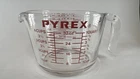 Vintage PYREX 532 Measuring Cup 4 Cup All CAPS Red Lettering Glass USA, B 19