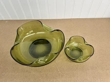 Vintage Anchor Hocking Pinched Avocado Green Glass Bowls Chip and Dip Set MCM