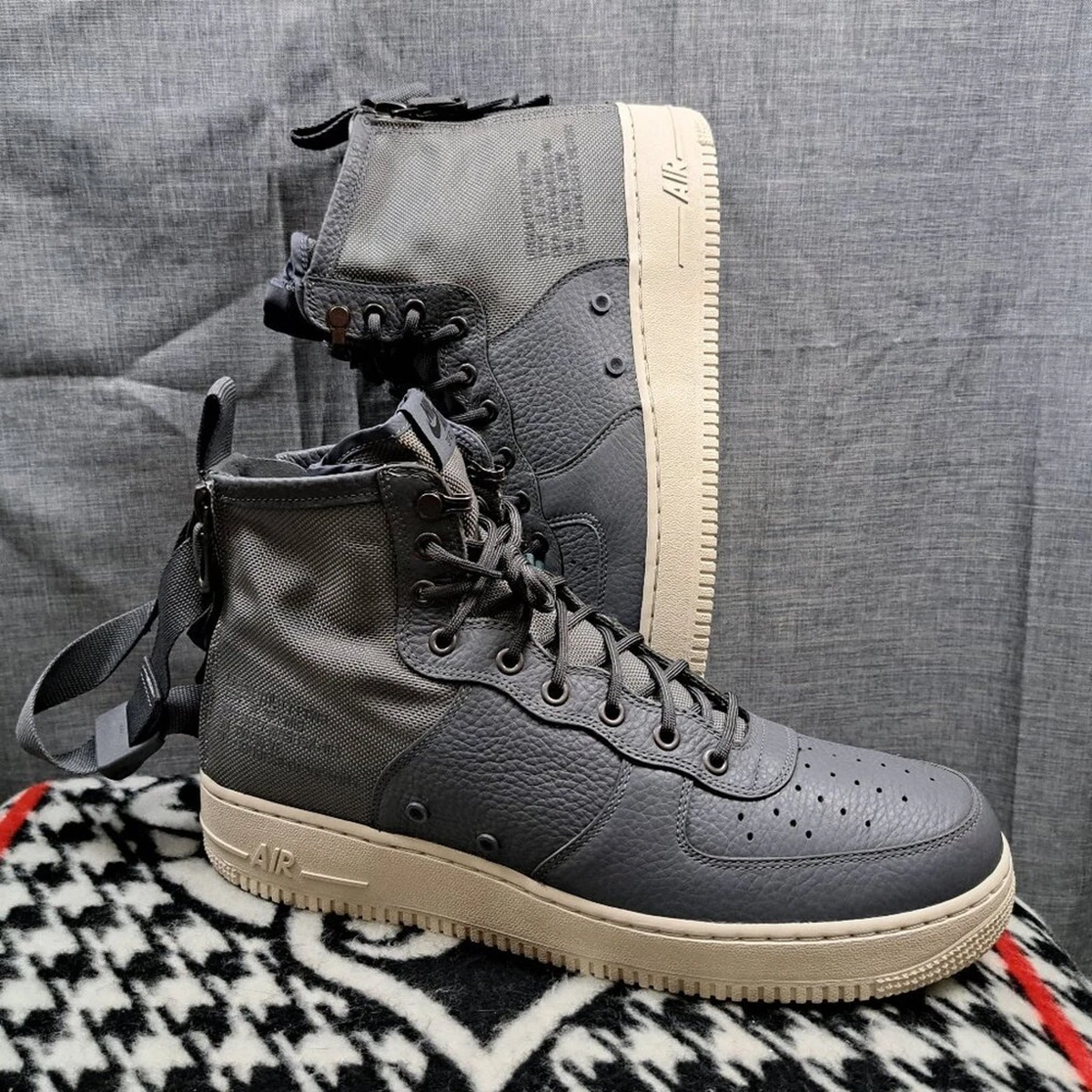 NIKE SF AF1 MID GUNSMOKE-WOLFF GREY [917753 007] US MEN SZ 8.5 Nike Air Force 1 SF Mid Gunsmoke for Sale | Authenticity  main image 4
