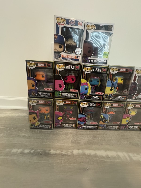 Funko marvel blacklight+spiderman+mlb+ Kang. Not really 1000. Name your price