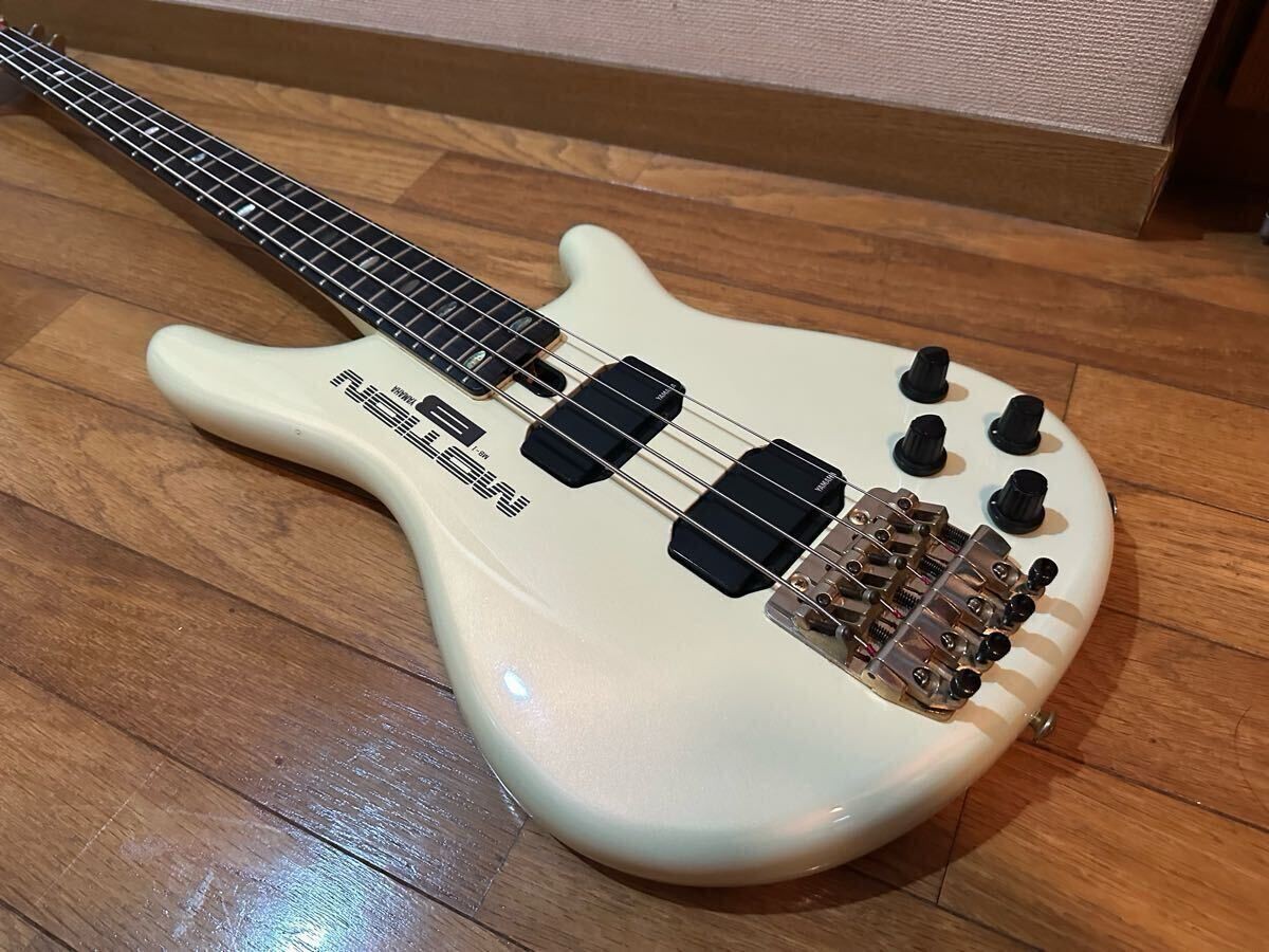 ベース Yamaha MB-50 motion Bass vintage White ベース Yamaha MB-50 motion Bass vintage White Yamaha MB-50
