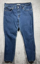 Levi's Jeans Women's 34 414 Relaxed Straight Mid Rise Medium Wash Denim 34x29