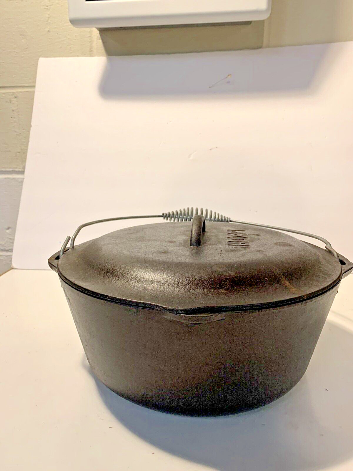 VINTAGE CAST IRON 10 DO STAMP 12" DUTCH OVEN w/SELF BASTING COVER Made In USA eNotary