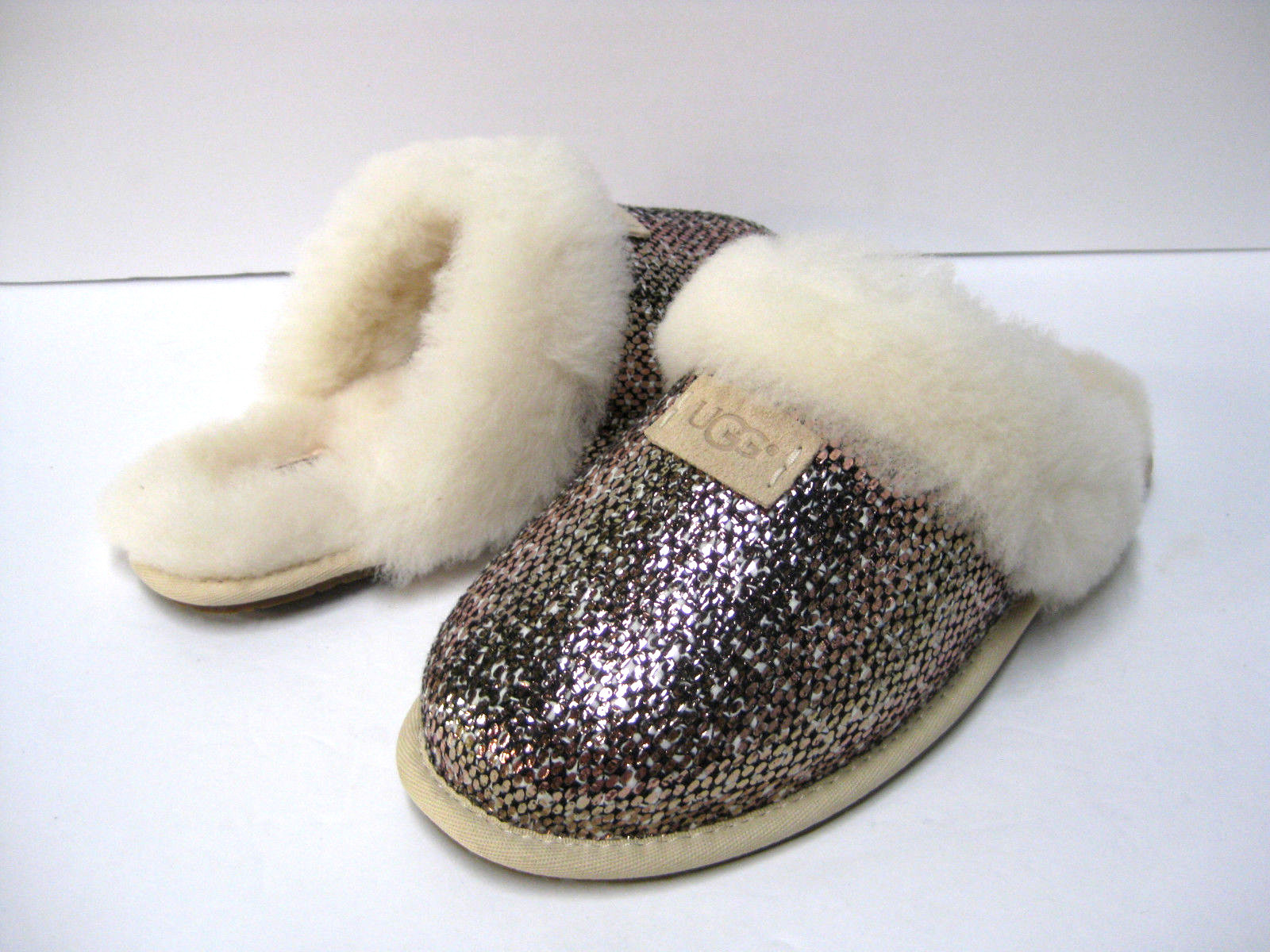 PANTOFOLA D’ORO UGG SCUFFETTE II FRILL PANTOFOLE DA DONNA BRONZO US 6 UK 4 5 EU37 JP 23