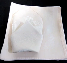 12 Vintage Damask Dinner Napkins Blush Color 18" Pristine!