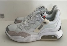 Nike Jordan MA2 Scarpe da Ginnastica Bianco Nero Squadra Arancione UK 7