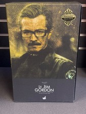 HOT TOYS 1/6 MMS182 THE DARK KNIGHT - LT. JIM GORDON