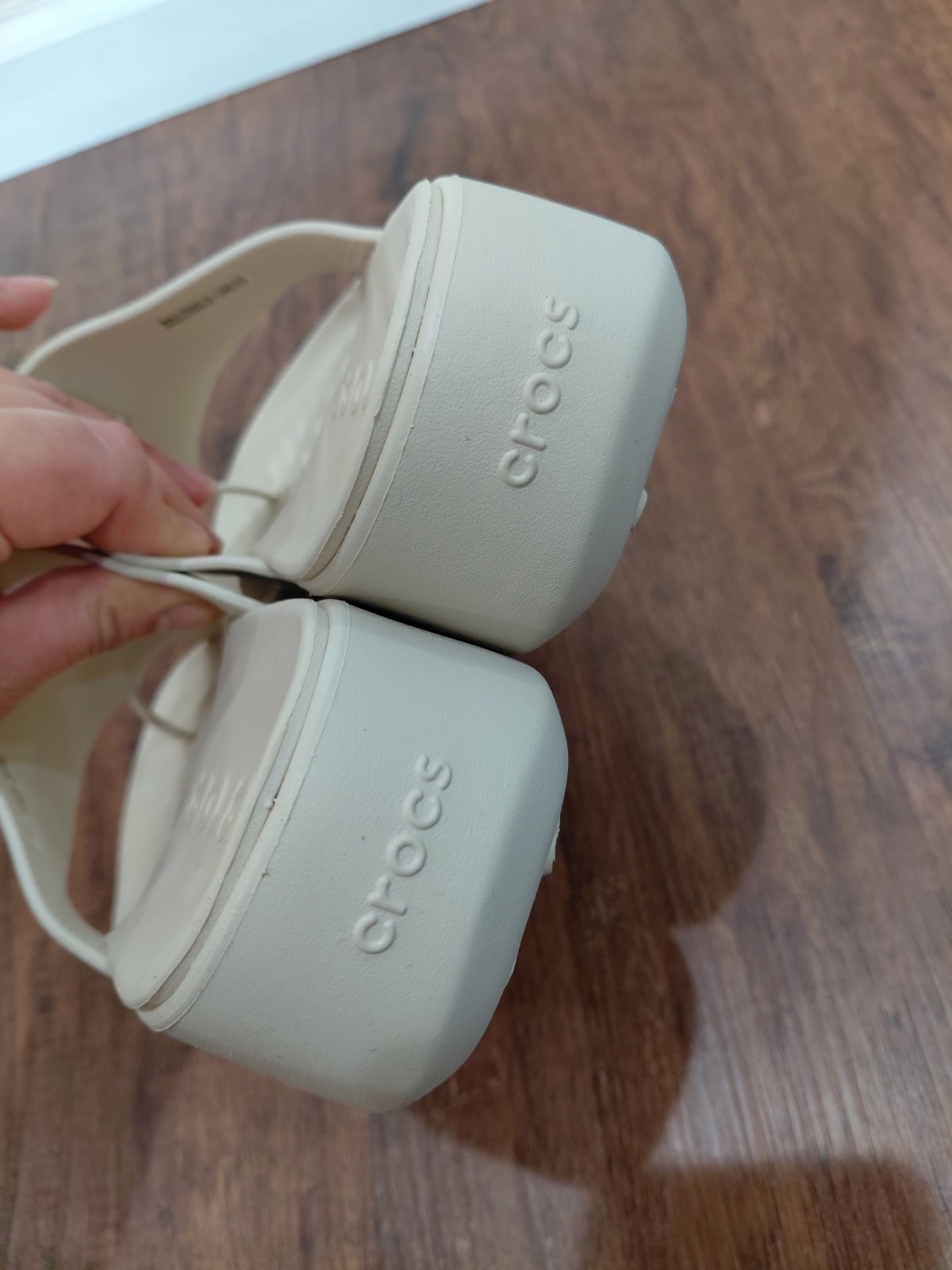 CROCS Getaway Platform Toe Loop  Sandstone Beige … - image 4