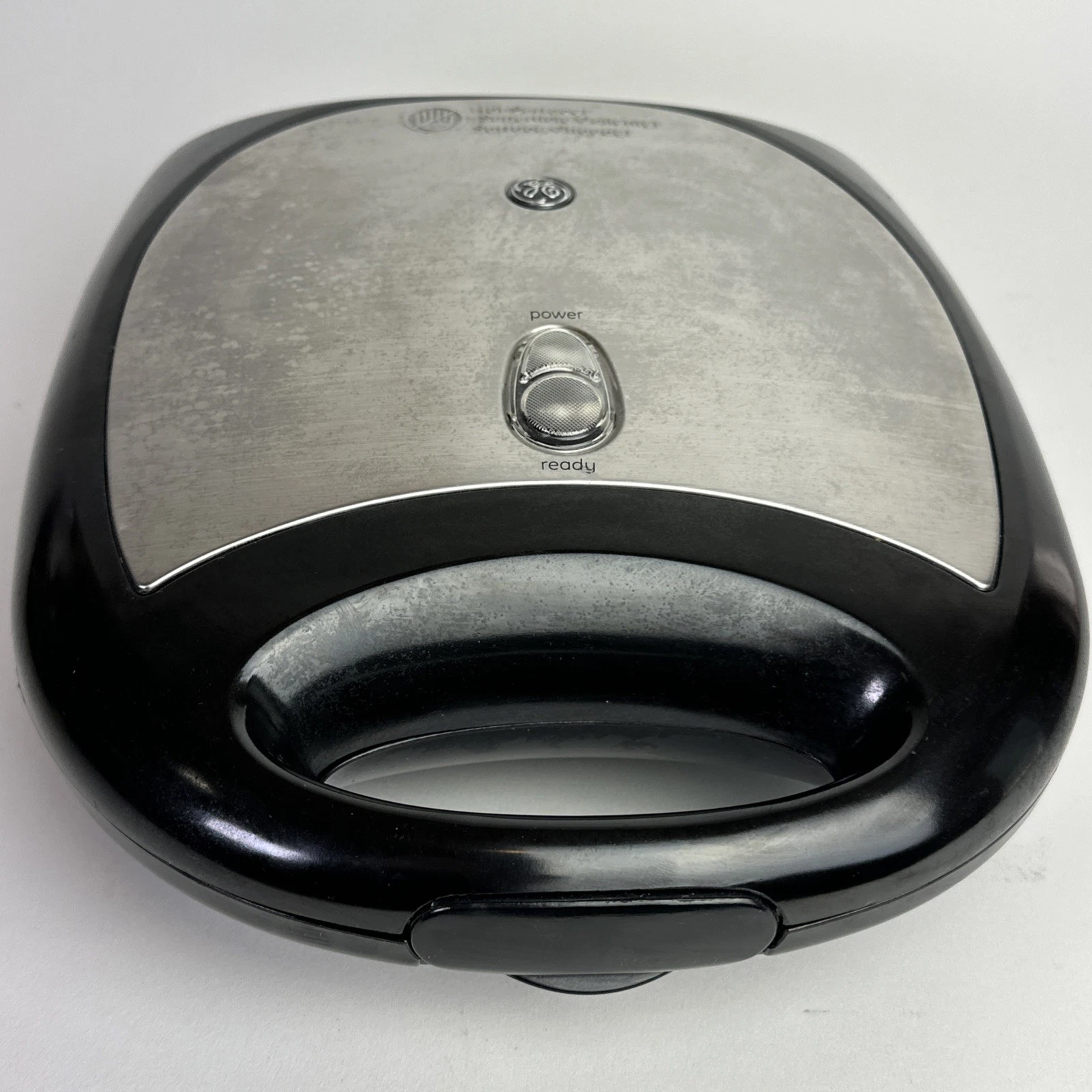 GE Waffle Baker Maker WB06 1200W Model 169212Z Makes 4 Black/Silver General Elec