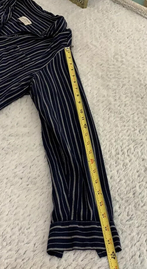 Universal Thread blue stripe button down hi lo top - image 8