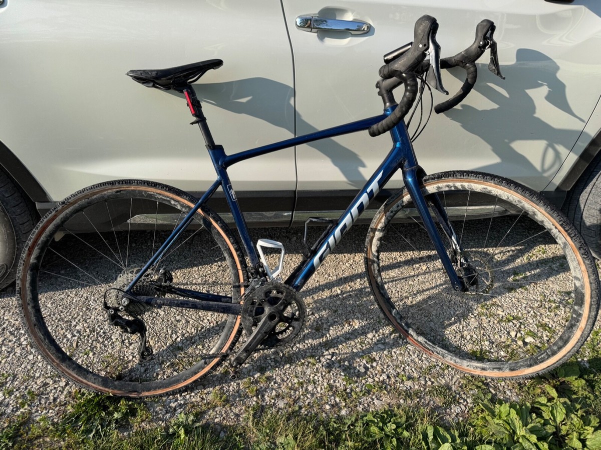 58 cm Giant Contend AR Shimano Disc Gravel Bike reg $1,150