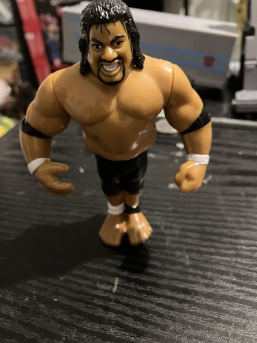 WWF WWE Hasbro Wrestling Figure. Fatu Headshrinker...