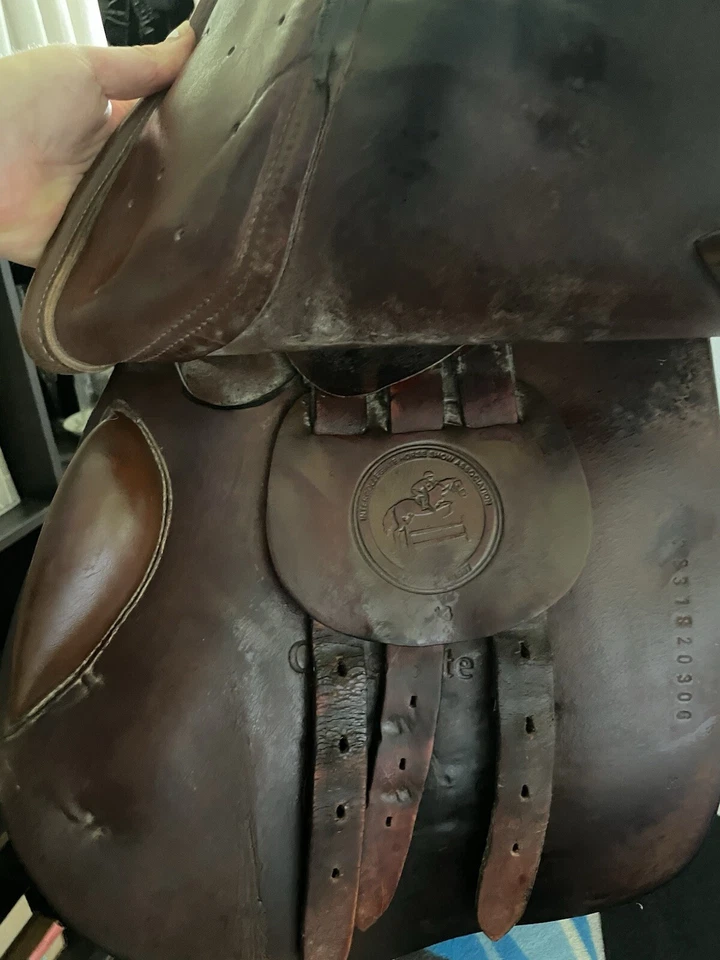 18英寸大学近距离接触鞍  — 第 4/4 张图片