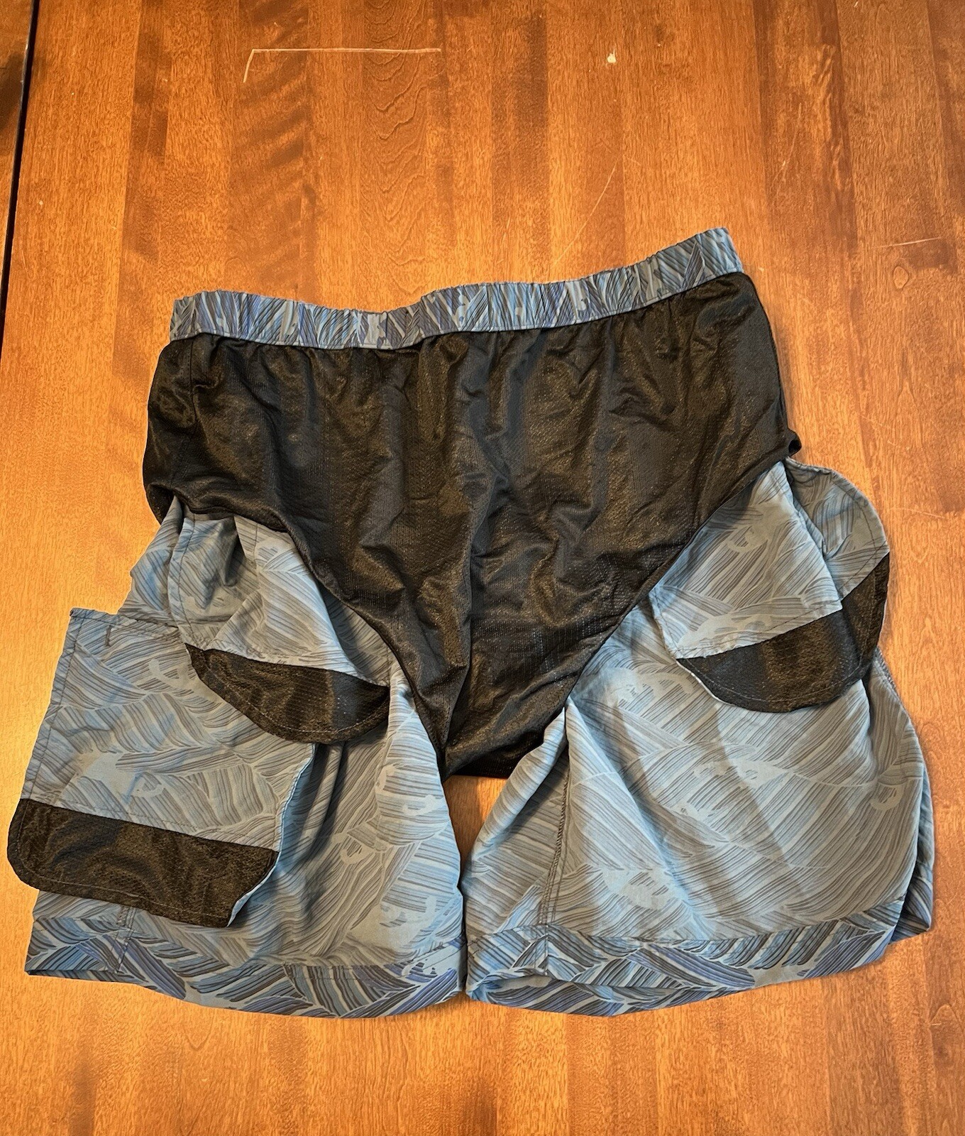 Patagonia 2010 River Shorts Wave Pattern PYB 57090S0 Mens Size Large thumbnail 8