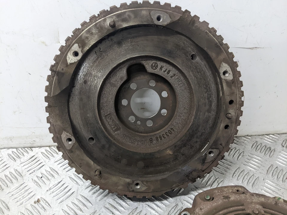 KIT EMBRAGUE VOLANTE Y PLACA DE PRESIÓN RENAULT MEGANE EXPRESS DCI 86 2009 Foto 4 de 4