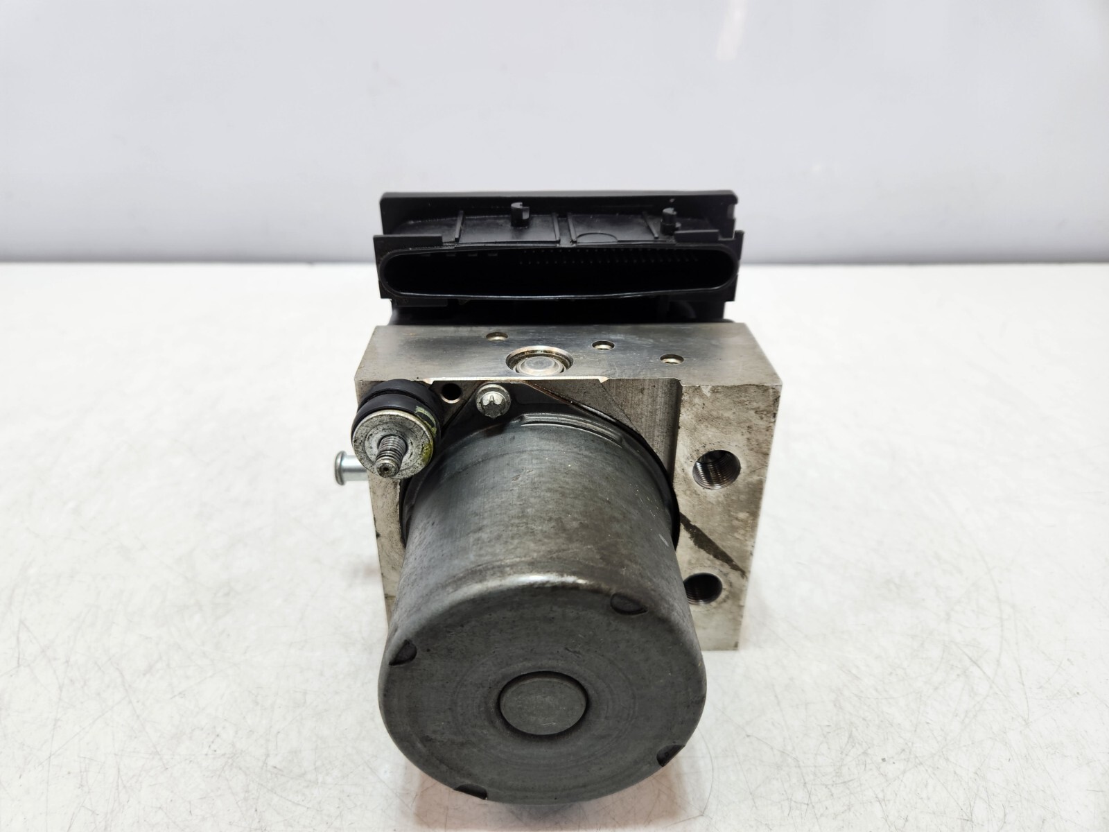 Maserati Quattroporte 2003-2008 Abs control module