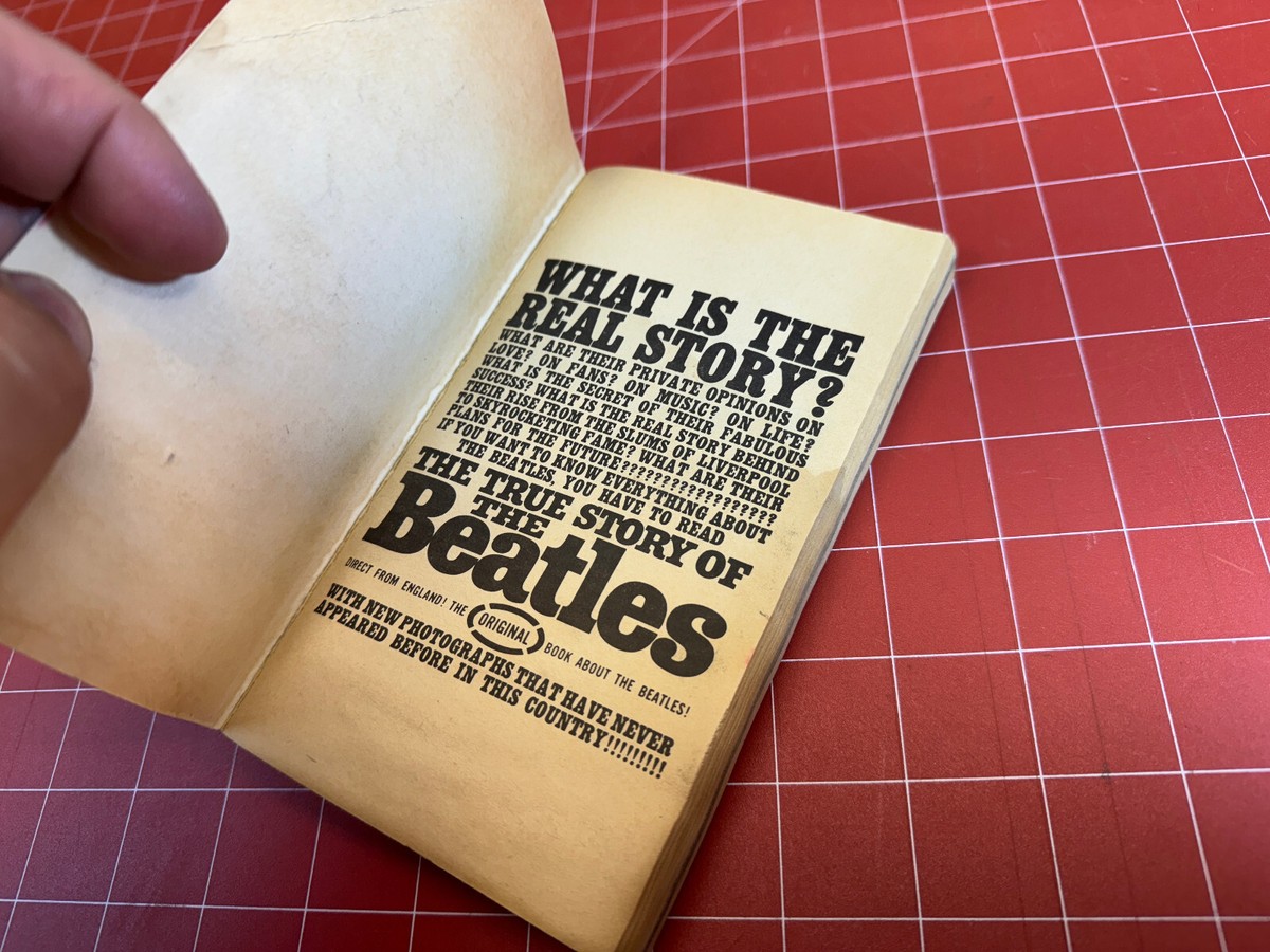 洋書 The true story of Beatles The True Story of the Beatles (Vintage Paperback): Billy