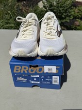 Brooks Adrenaline GTS 24 Womens Size 8 Coconut/Rose Gold/White Sneakers