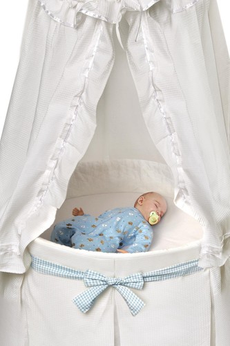 Badger Basket Empress Canopy Bassinet, Rocking Baby Cradle Bed with Mattress,... - Picture 3 of 7