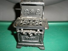 Primitive Miniature 1930s Royal cast Iron Kitchen Stove 4.25" Dollhouse T119 