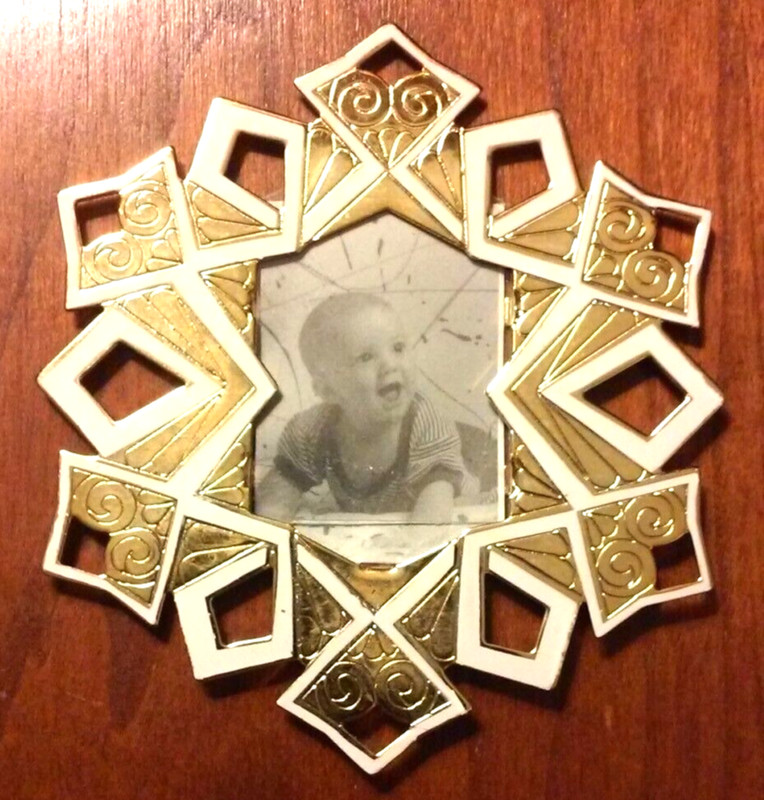 Vintage,  THINGS REMEMBERED PHOTO-FRAME. "Snowflake", ORNAMENT 3 in.  NEW