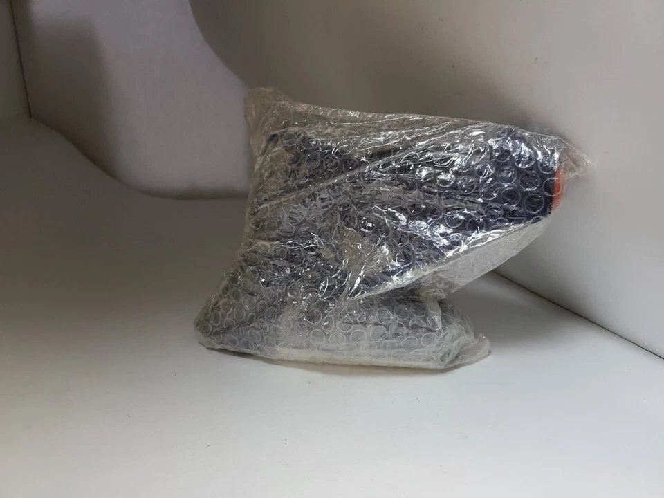 NUEVO Pelican Free Shot Pistola de Luz Inalámbrica Blaster PL-667 Playstation 2 PS2 Guncon Foto 3 de 4