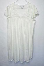Miss Elaine Classics Nightgown Med Light Mint Knit Short Sleeve Lace Embroidered