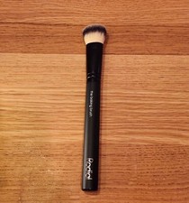Image of Rodial The Baking Brush