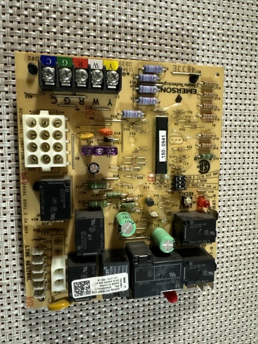 White-Rodgers SP/N  50M56 289 91 Furnace Control Board GP/N PCBBF109