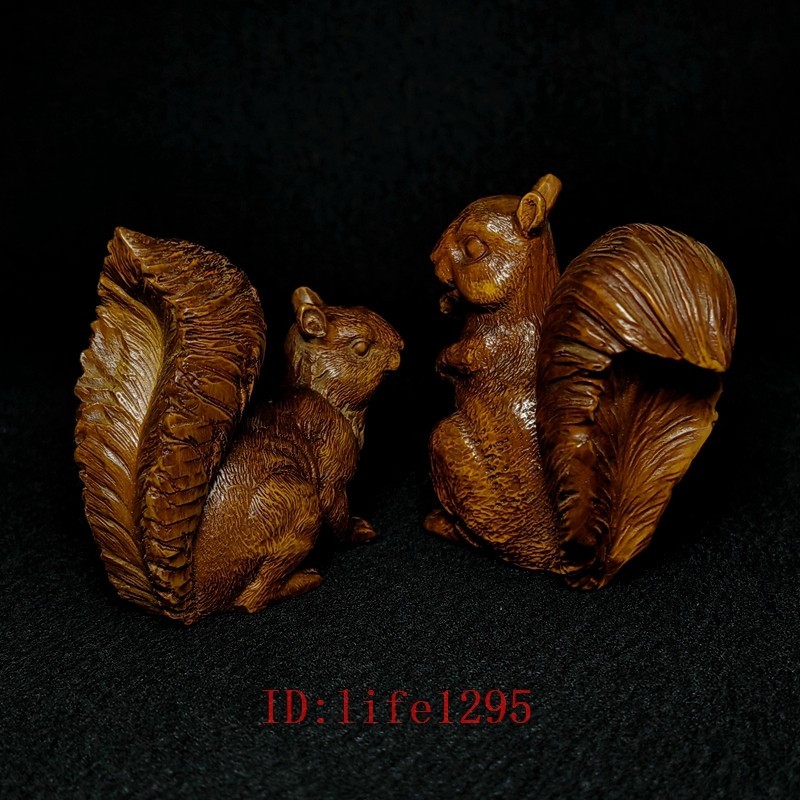 A pair Old Chinese Boxwood Hand Carved Squirrel Statue Collection Size 2.7 Inch