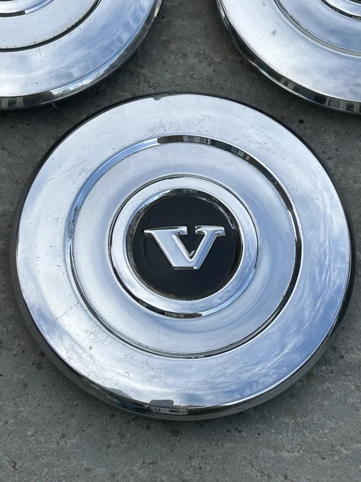 5 x Vintage Stainless Steel Volvo Hub Caps 240 260 740 760 - Image 4 of 4