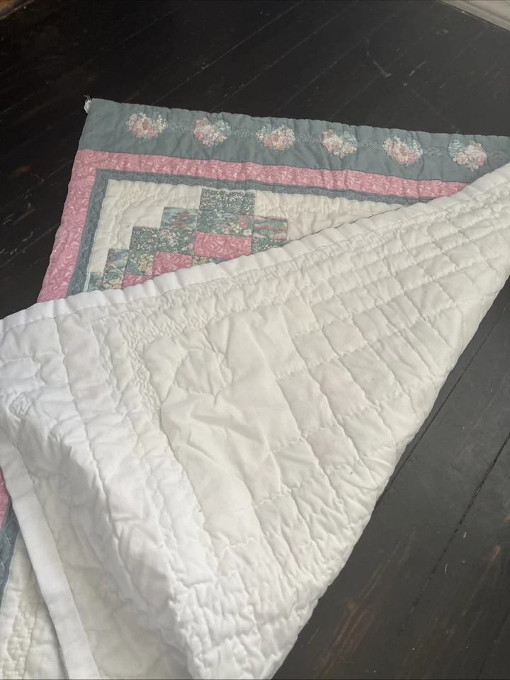 Edredón de bebé hecho a mano, retazos de corazón rosa y azul Foto 2 de 4