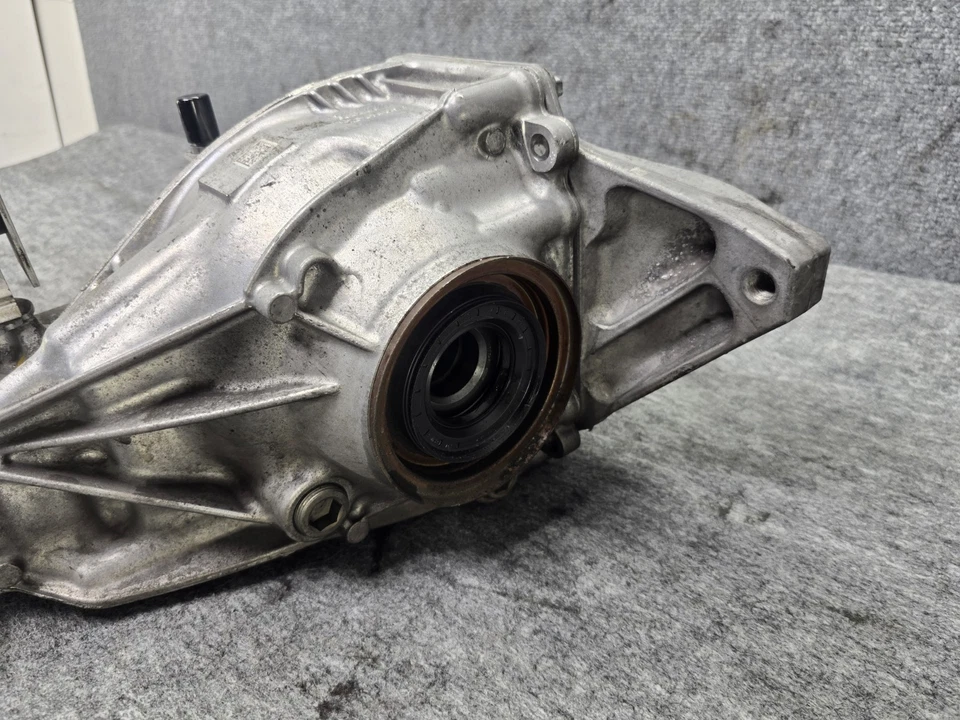 Diferencial de suporte de eixo traseiro Mercedes W205 C43 C300 C250 fabricante de equipamento original - Imagem 3 de 4