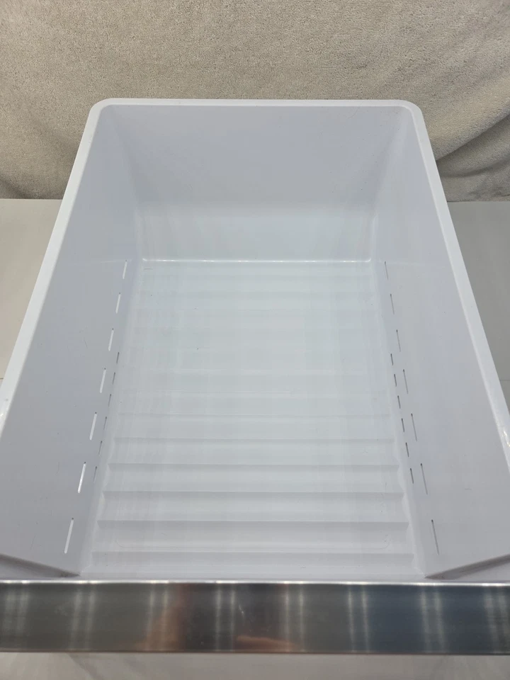Da97-16212c Samsung Refrigerator Drawer. This Replaces Several Models. Nice. - Image 3 of 4